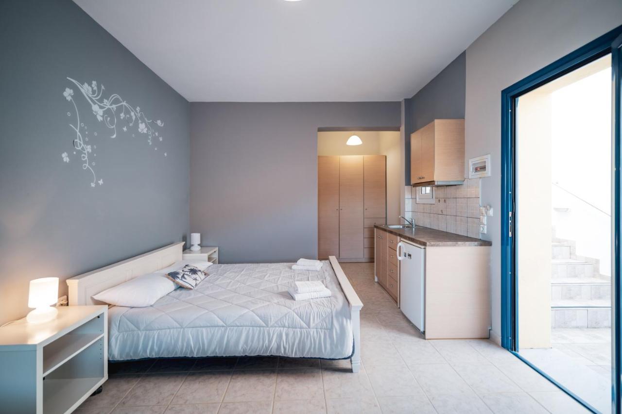 Philyra Appartments Agia Pelagia  Екстериор снимка