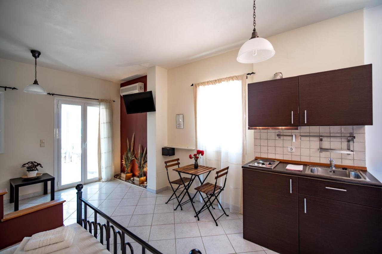 Philyra Appartments Agia Pelagia  Екстериор снимка